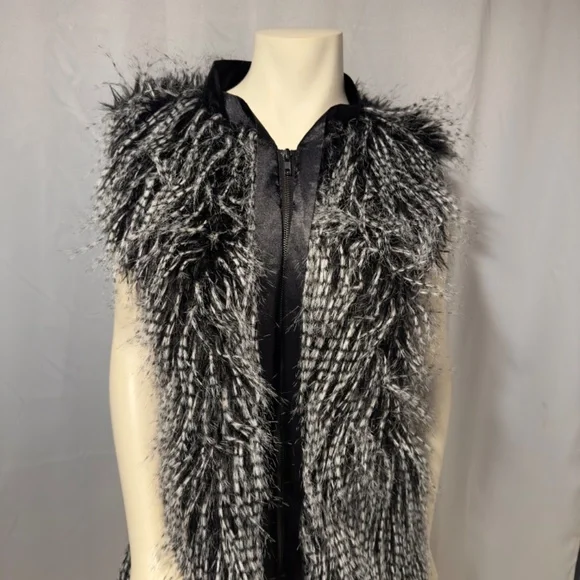 Goth Black Faux Fur  Vest White Zip Satin Trim Avante Garde Mobwife - Picture 2 of 4